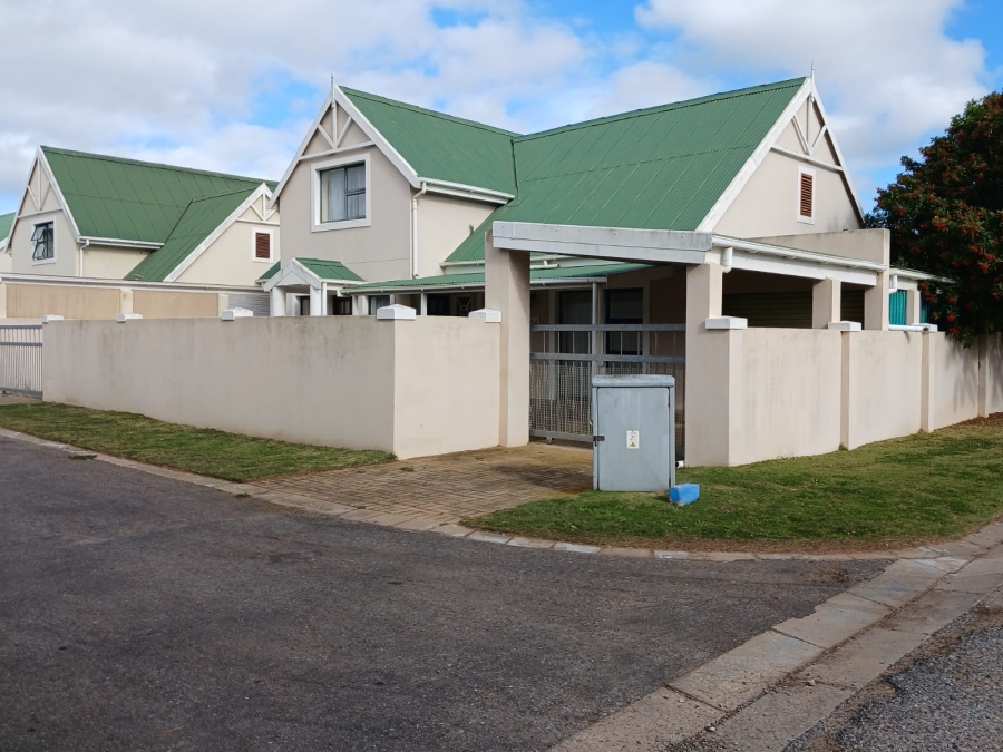 4 Bedroom Property for Sale in Stilbaai Wes Western Cape